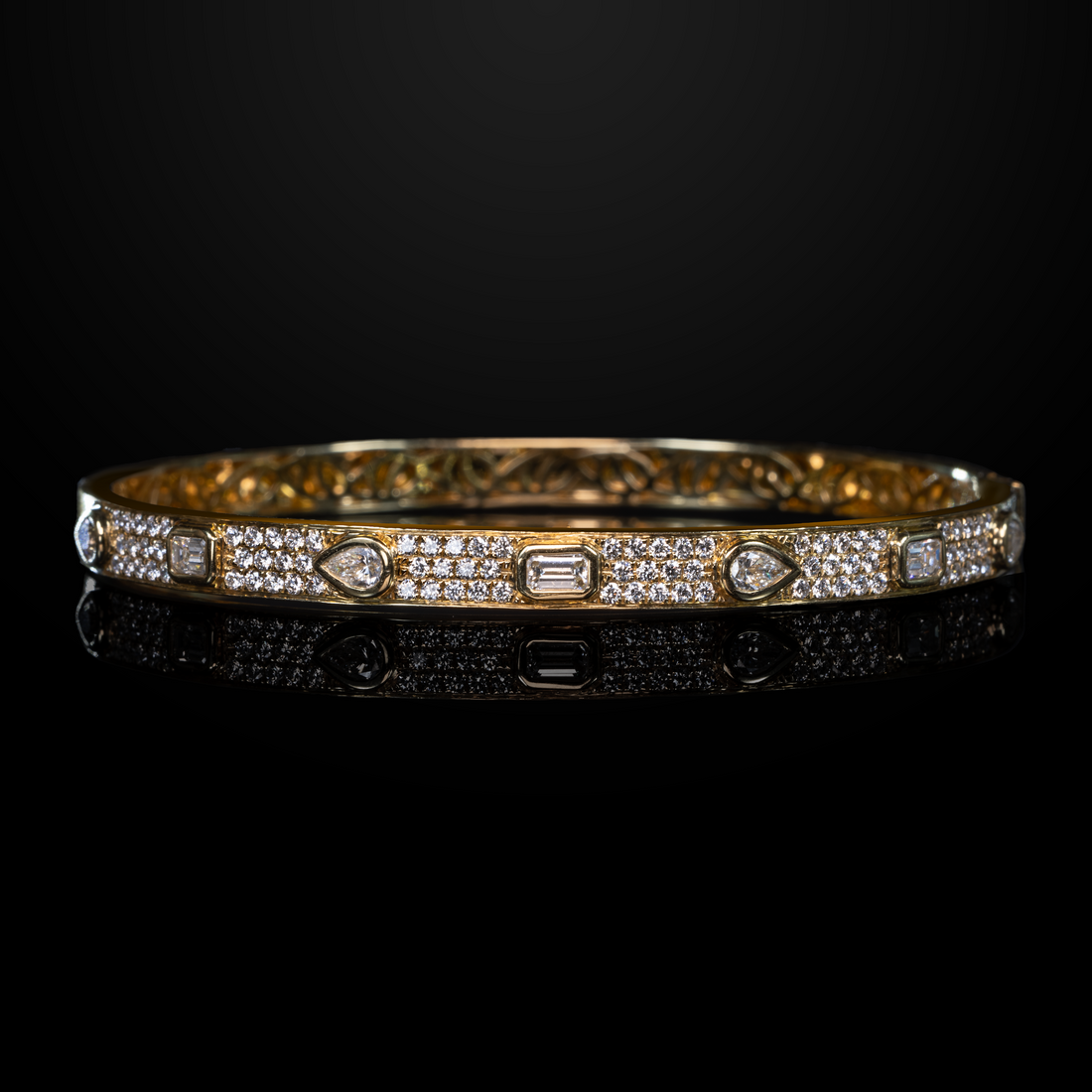 Multi-shape Diamond Bangle 2.0Ct Pave 1.0Ct Other 18K WG