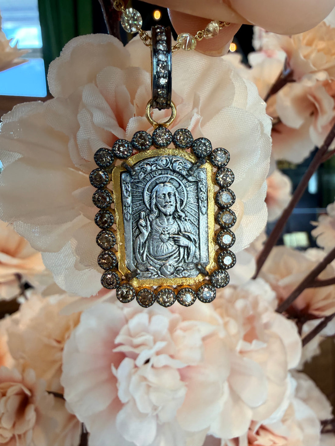 Jesus and Norte Dame Circa 1900s. 1 CT Diamonds YG and Silver