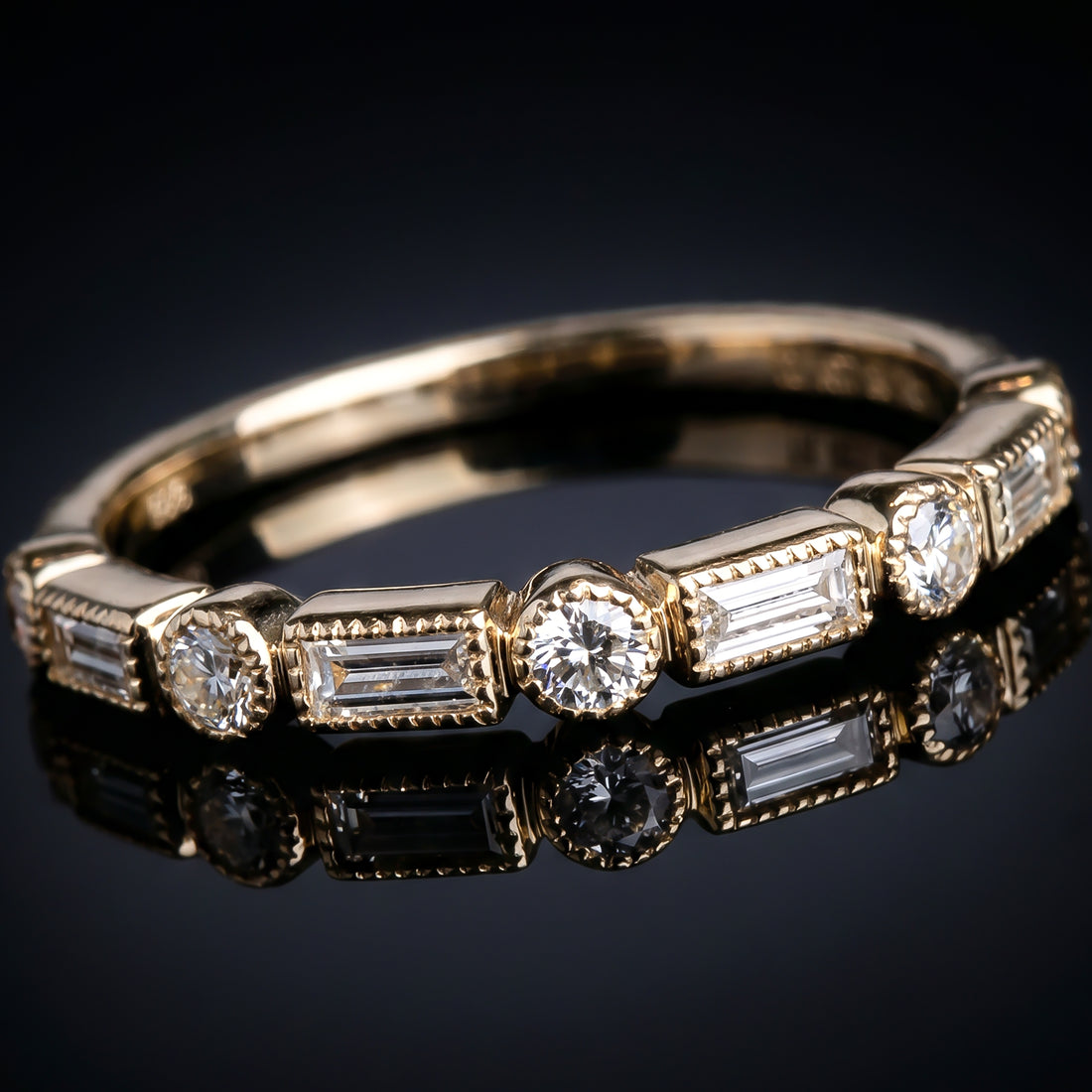 Scalloped Bezel Baguette & Round Diamond Band