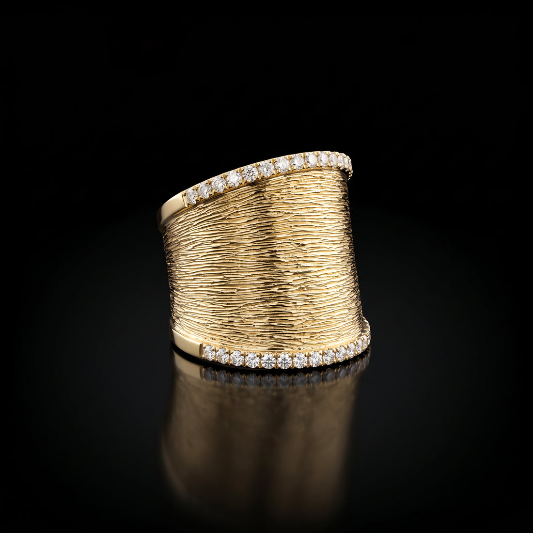 Effy Wide Diamond Border Ring
