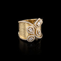 Effy Shaped Diamond Border Ring