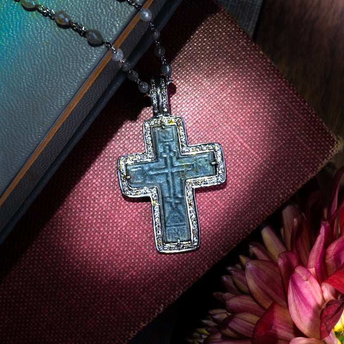 Anthea Le Jardin Ancient Cross