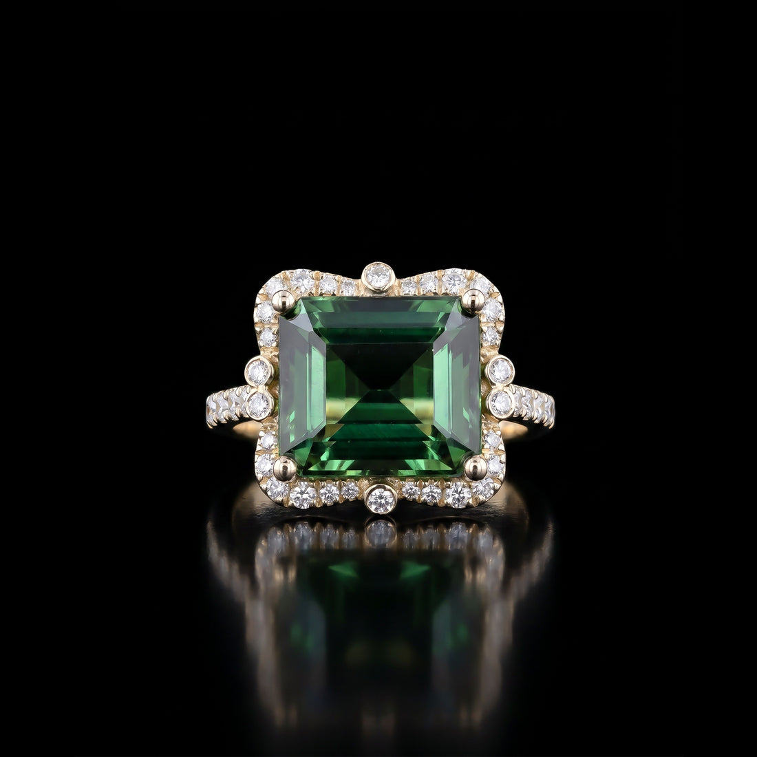 14K YG Green Tourmaline and Diamond Ring, 5.70CT