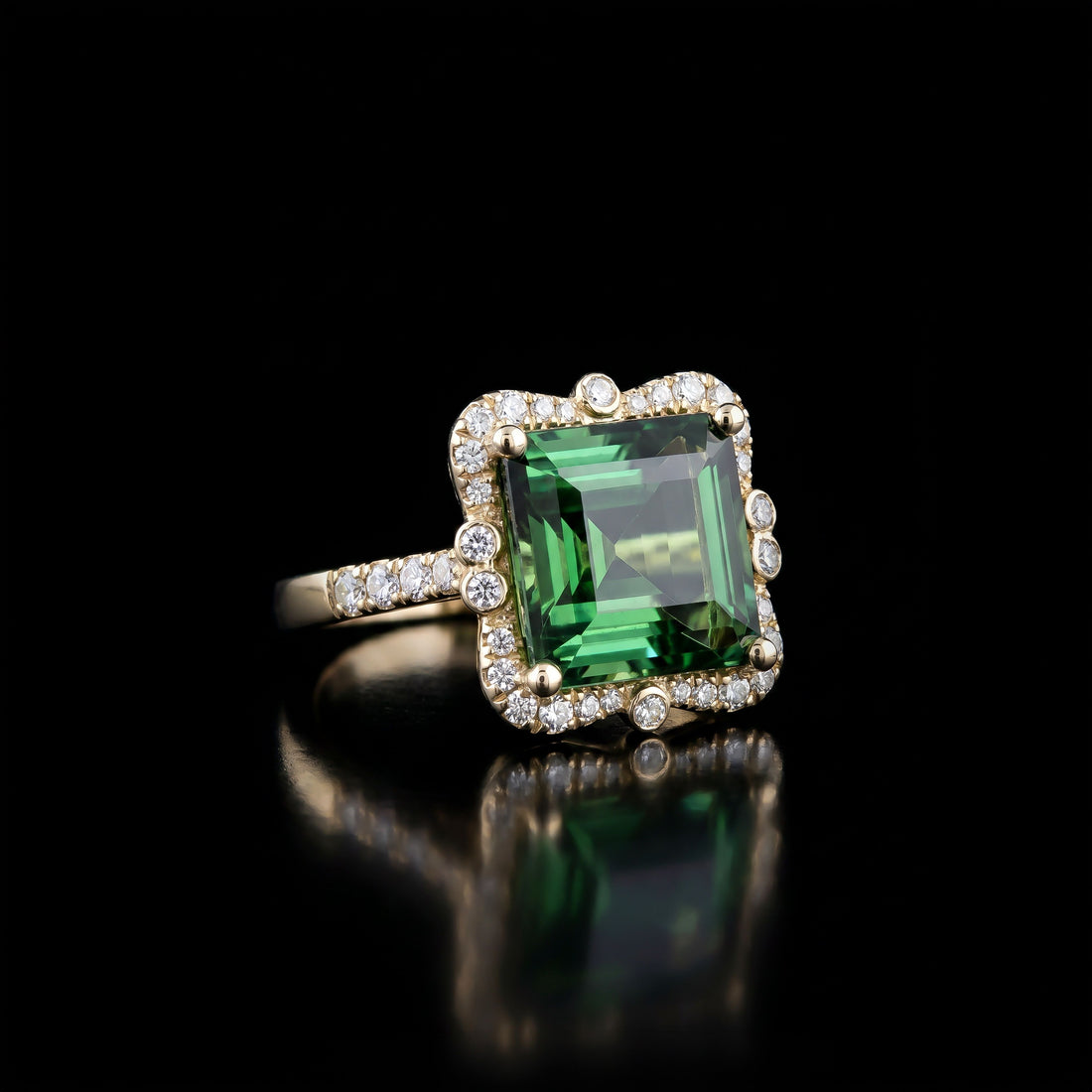14K YG Green Tourmaline and Diamond Ring, 5.70CT