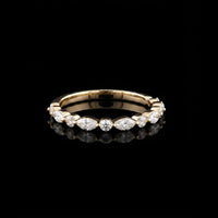 YG Marquis and Round Diamond Ring, 1.50CT